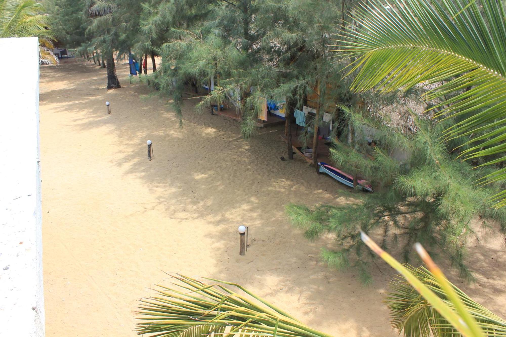 Sand Dune Beach Resort & Surf Camp Baía de Arugam Exterior foto