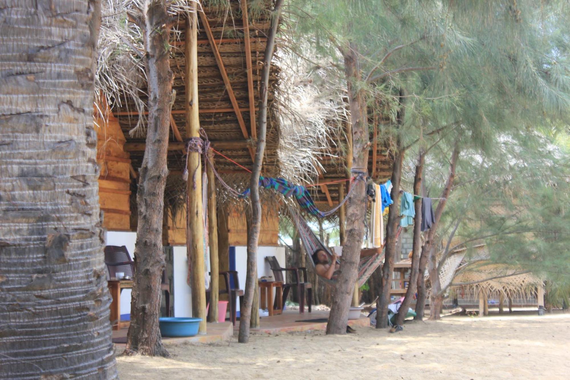 Sand Dune Beach Resort & Surf Camp Baía de Arugam Exterior foto