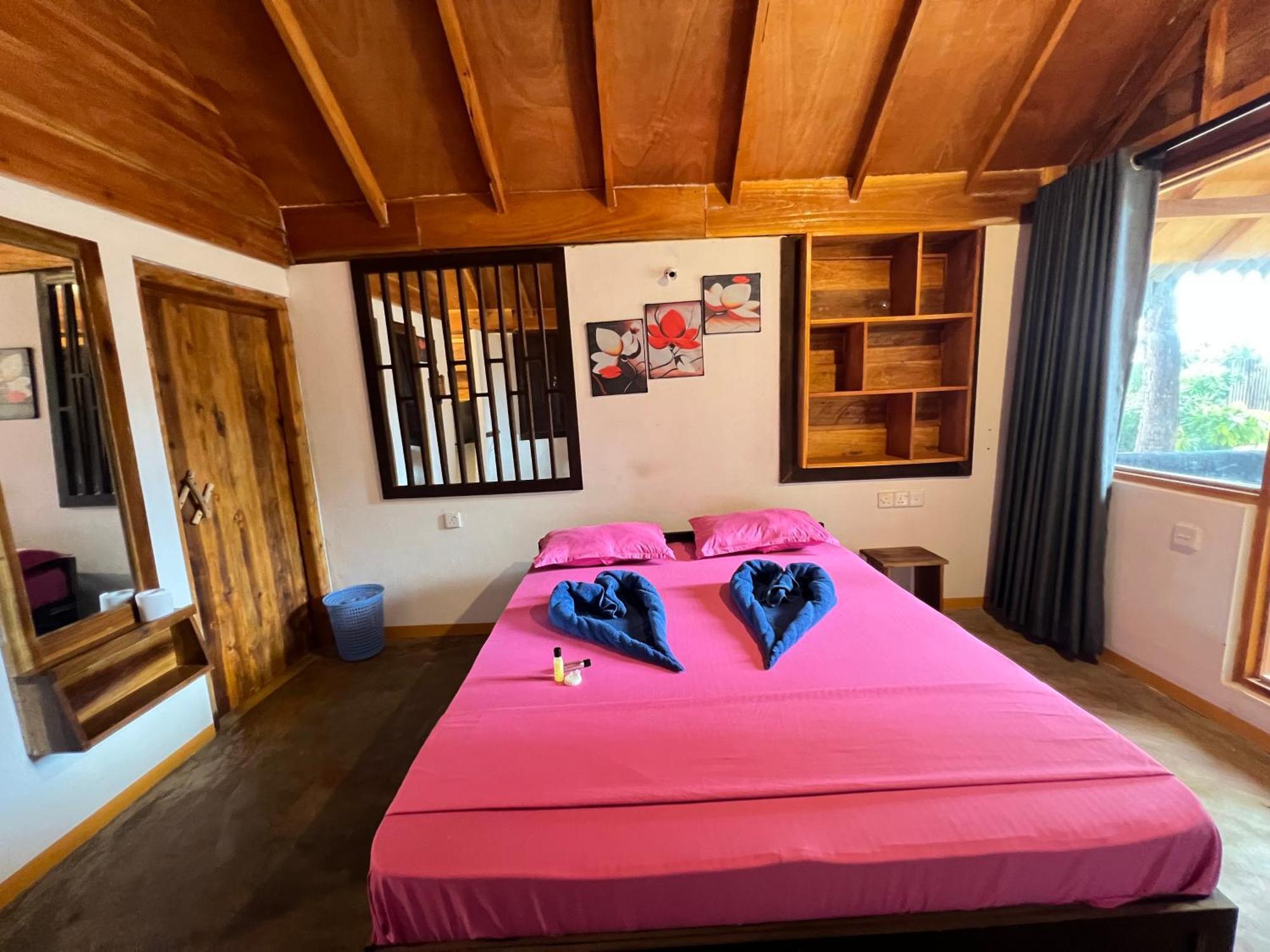 Sand Dune Beach Resort & Surf Camp Baía de Arugam Exterior foto